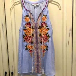Embroidered sleeveless top M